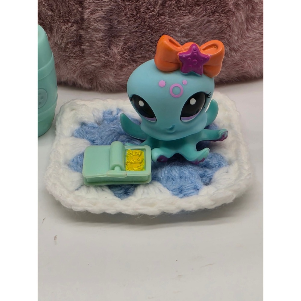 Littlest Pet Shop Octopus Dollhouse Accessory Figure Lot #2237 - Picture 4 of 14